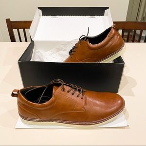 Alfani Men’s Billy Low top dress Sneakers in Tan